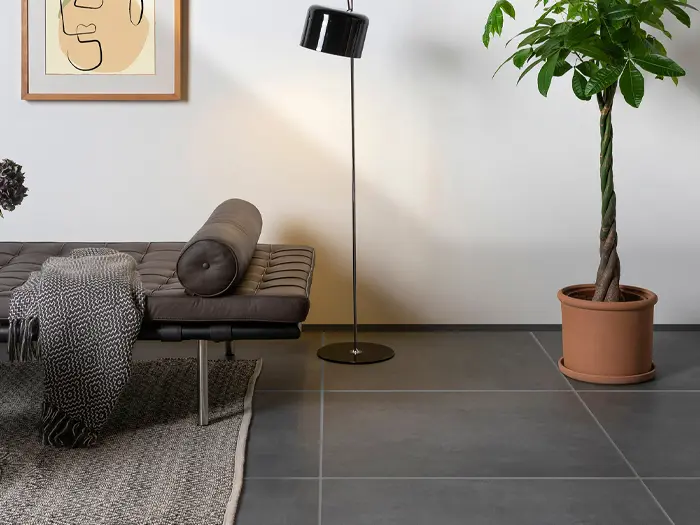 Vloertegel Motto By Mosa T1B05A Form Dark Grey 79,7 x 79,7 | 465-348 | Jan Groen Tegels